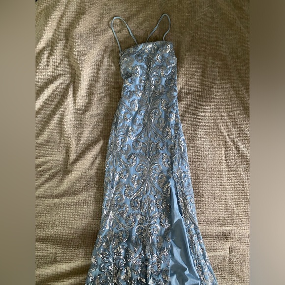 Blue sparkle Windsor prom dress - Picture 2 of 7